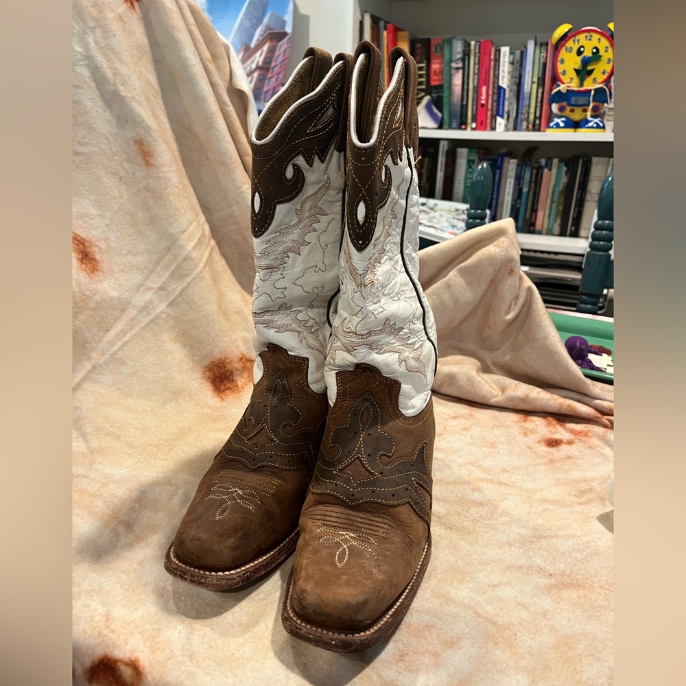 Minatuaro Woman's cowboy Boots 8.5